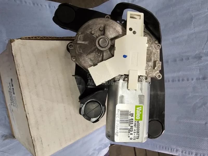 Motor zadnjeg brisaca — Citroën C3 2 2016