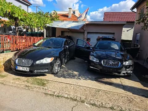 Jaguar XF X250 2011 u delovima