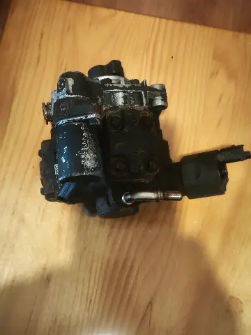 Pumpa visokog pritiska — Volvo V50 2006