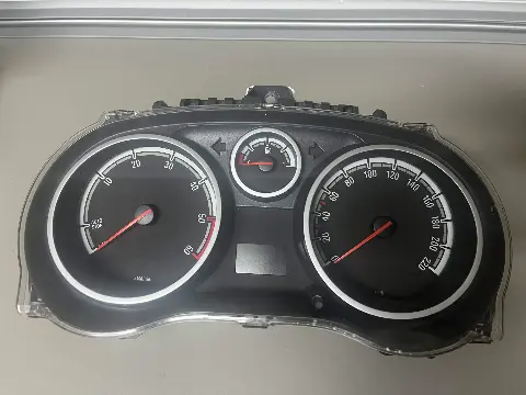 Instrument tabla Opel Corsa D — Opel Corsa D