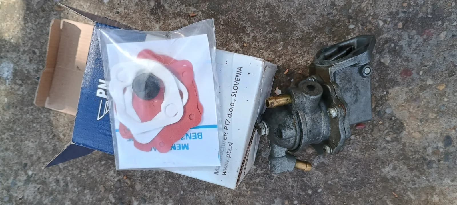 Pumpa goriva Zastava Yugo Koral — Zastava Yugo Koral 2000 (fotografija 1 od 4)