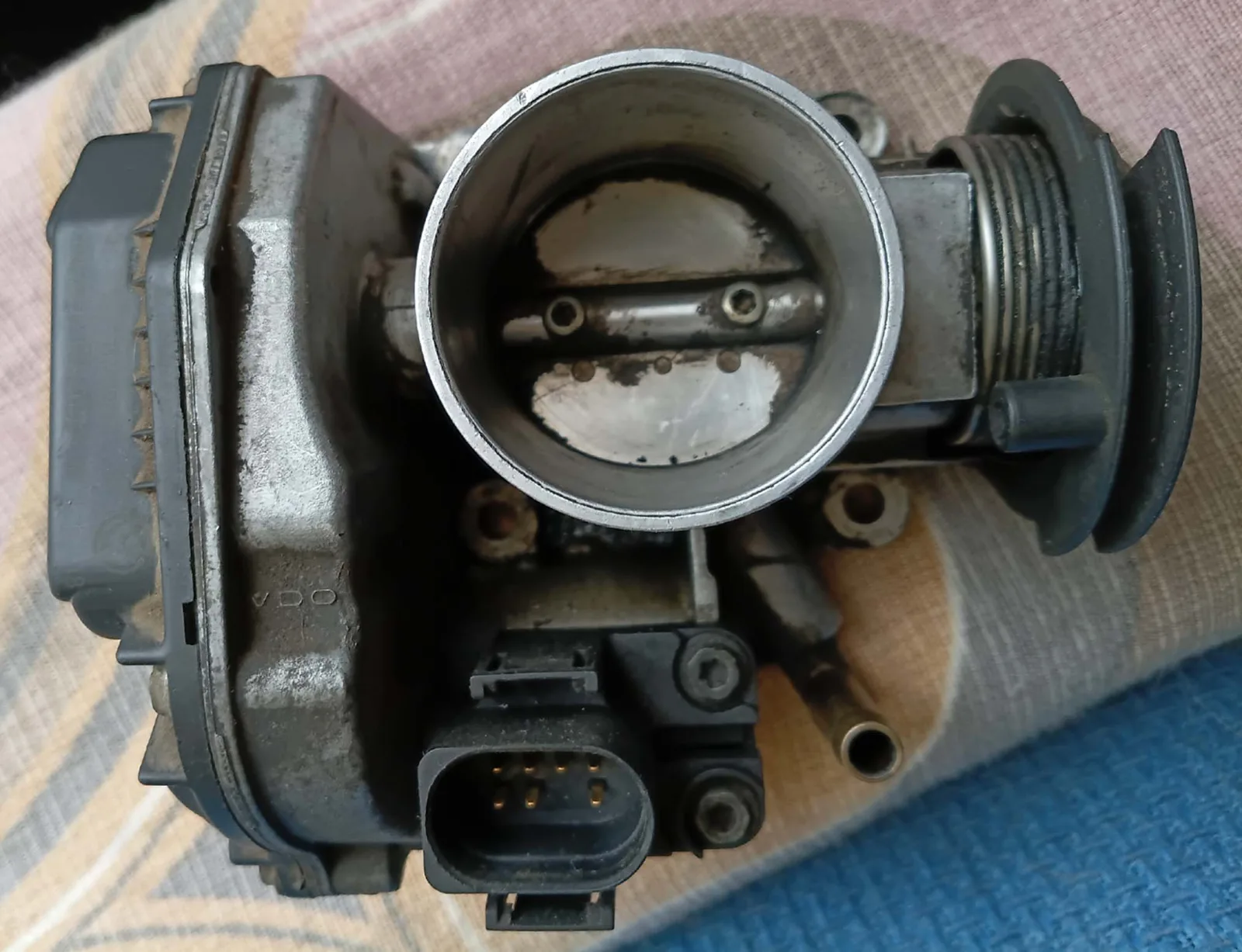 Karburator za VW Polo 1.0 98. godište — Volkswagen Polo 6N 1998 (fotografija 1 od 5)