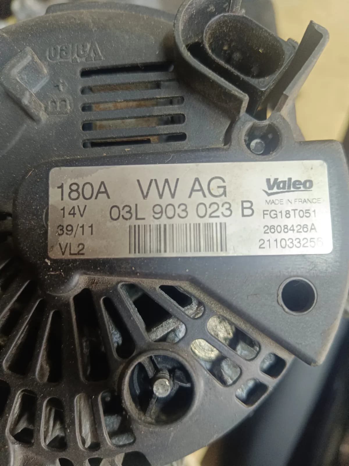 Alternator Volkswagen Passat B7 — Volkswagen Passat B7 2011