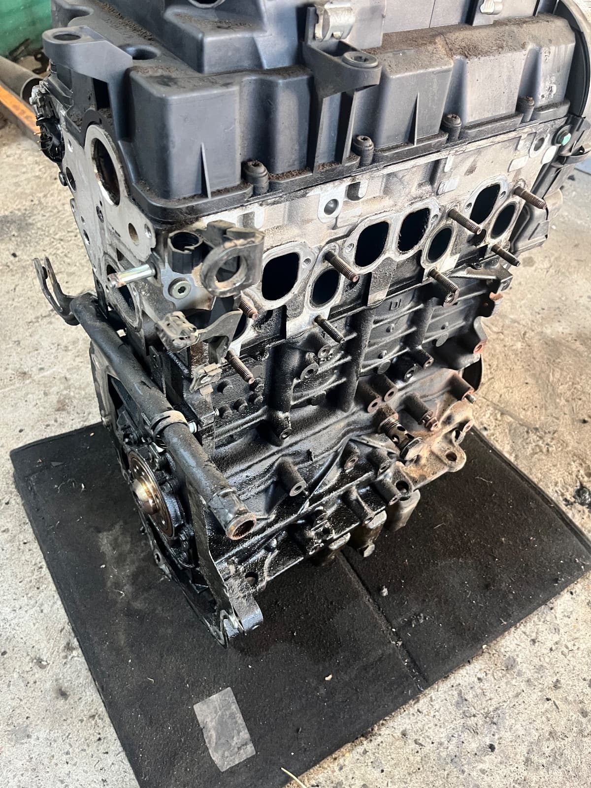 Motor — Volkswagen Touran 1T (fotografija 1 od 4)