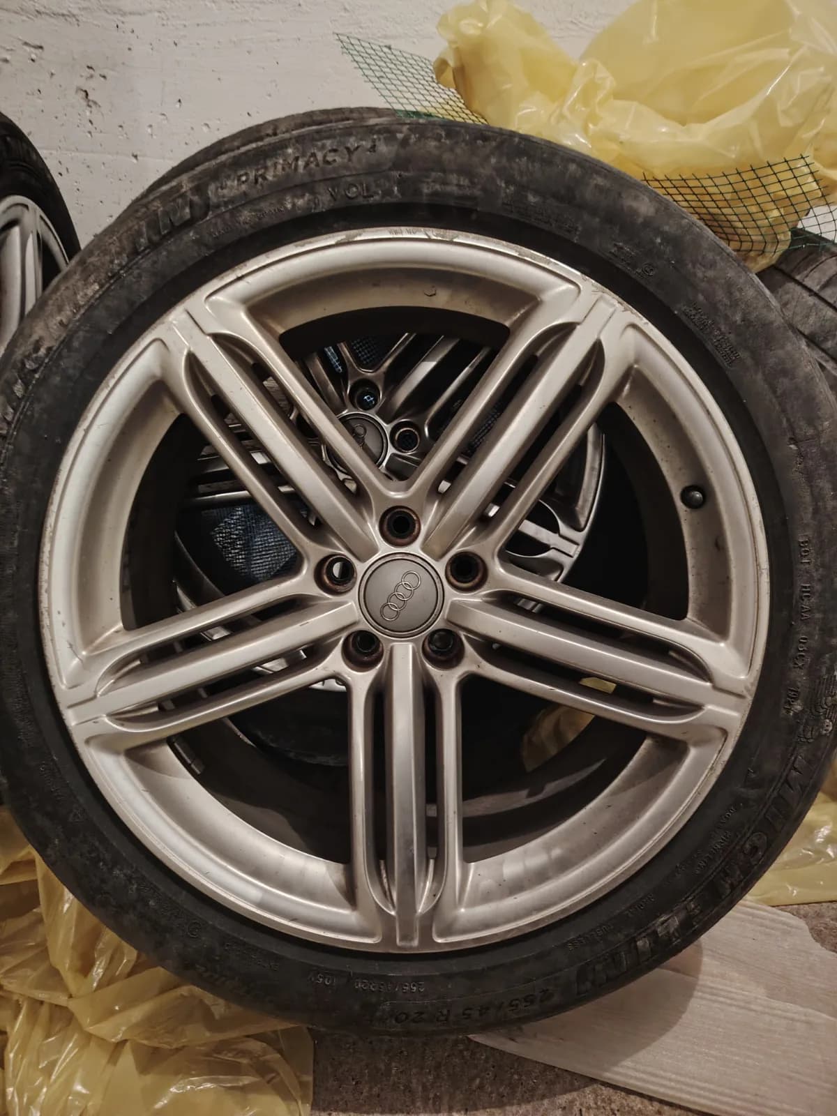 Alu felne Audi Q5 8R — Audi Q5 8R (fotografija 1 od 5)