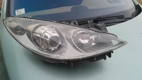 Desni far peugeot 307 — Peugeot 307