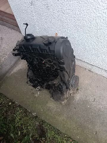 Motor kompletan Audi A4 B6 — Audi A4 B6 2003