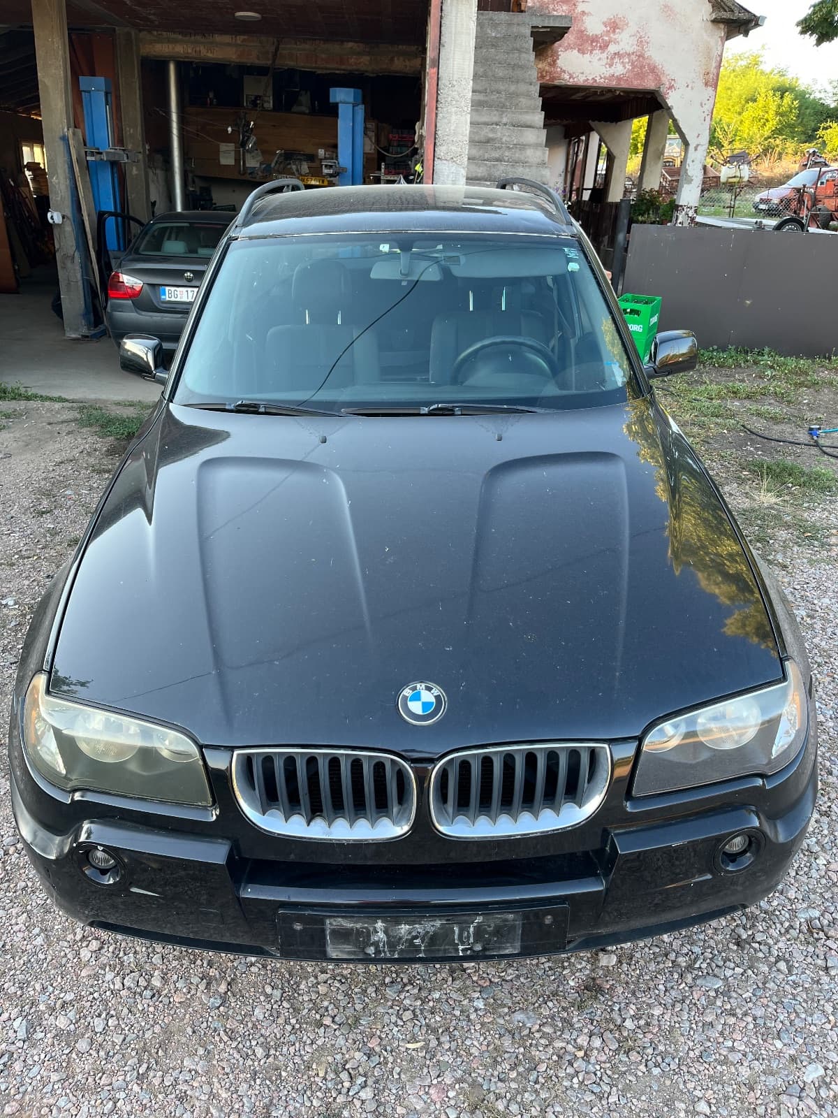 Hauba BMW X3 E83 — BMW X3 E83 (fotografija 1 od 5)