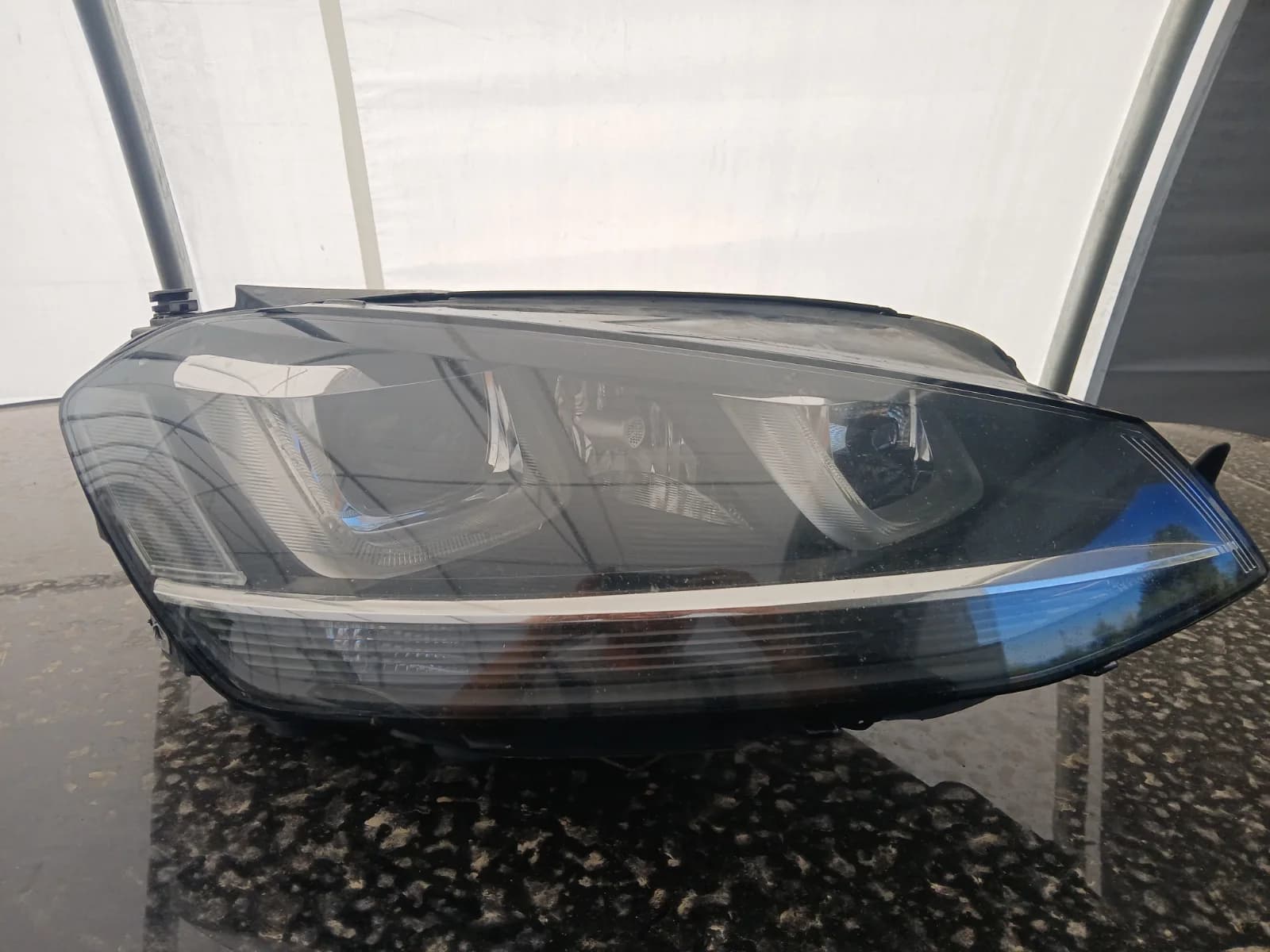 Far — Volkswagen Golf 7 2015