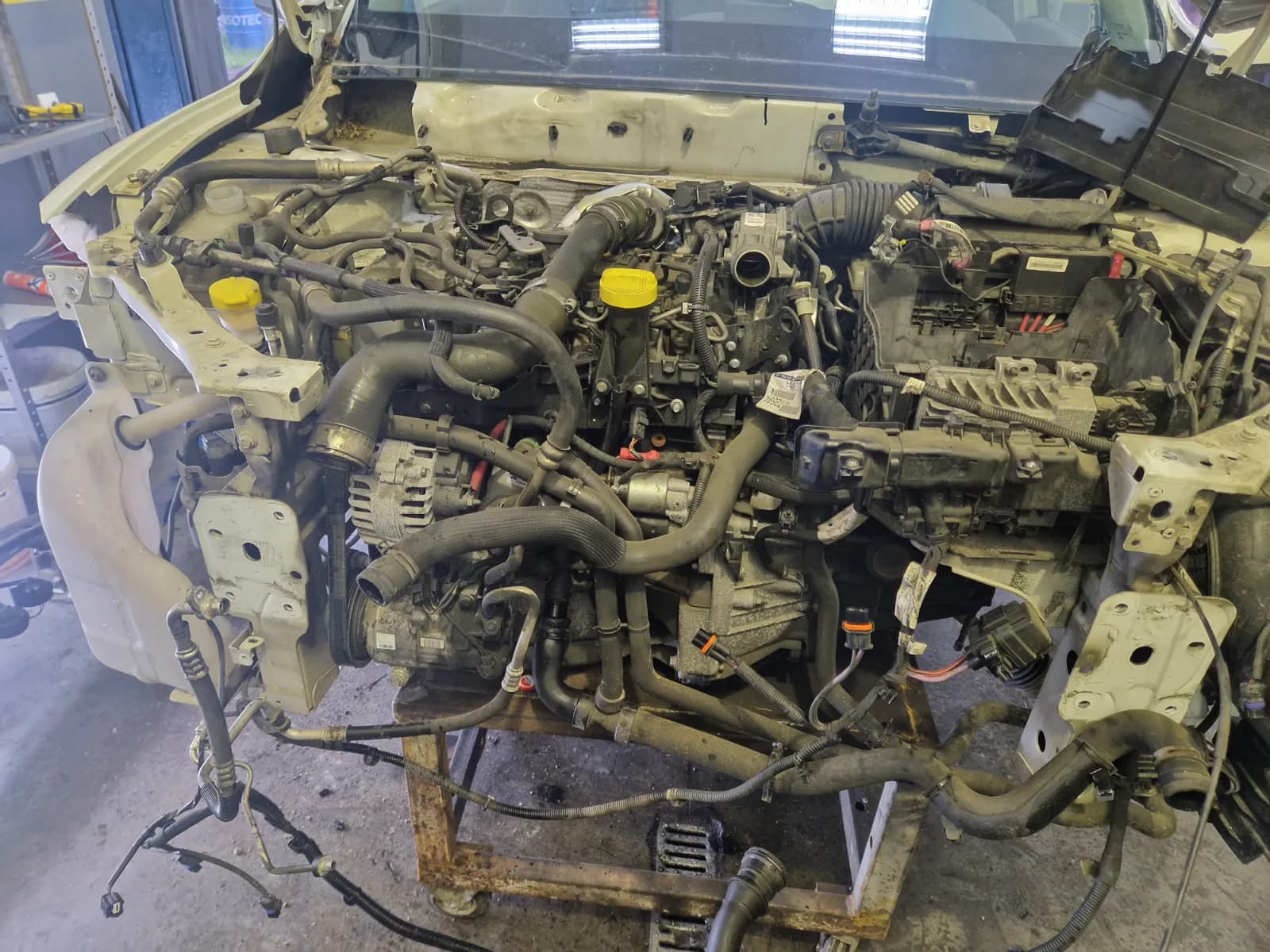 Megan 1.5dci motor — Renault Megane 4 (fotografija 1 od 2)