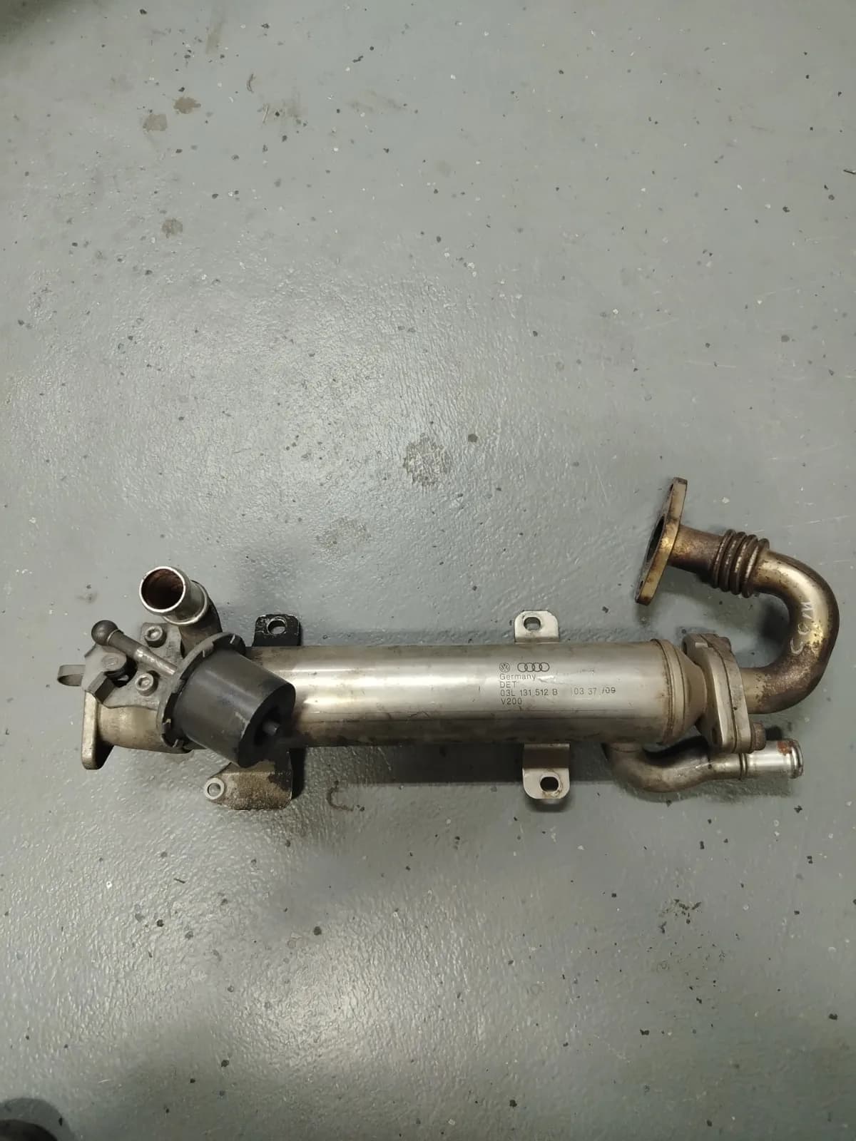 EGR ventil Volkswagen Tiguan 5N — Volkswagen Tiguan 5N 2010 (fotografija 1 od 2)