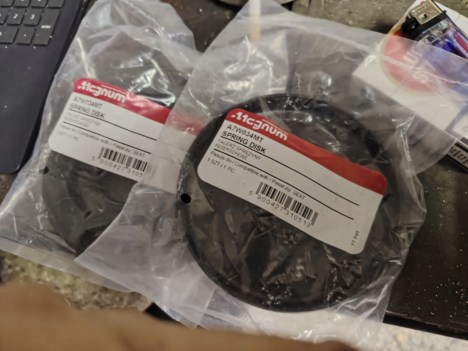Spring disk/granicnik zadnjih opruga — Volkswagen Golf 3