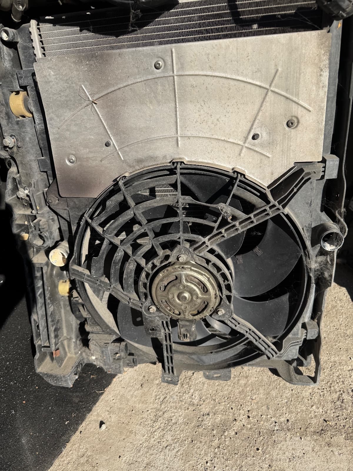Ventilator hladnjaka — Peugeot 208 1