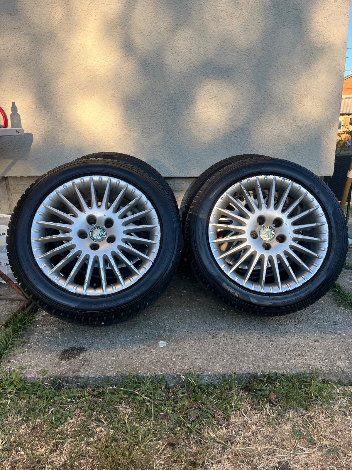 Alu felne Alfa Romeo 159 sa zimskim gumama — Alfa Romeo 159 2008 (fotografija 1 od 4)