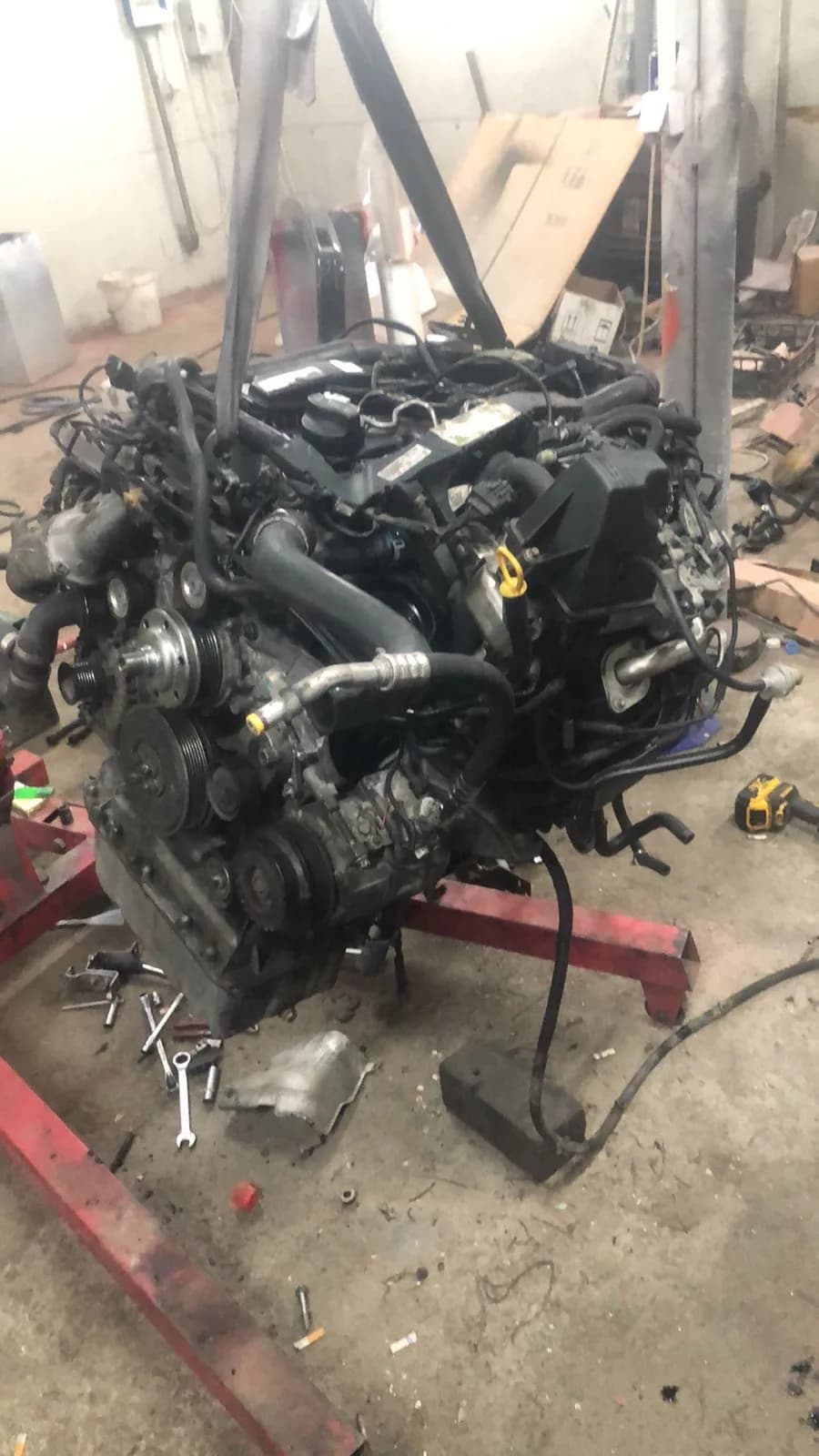 Motor za Mercedes W212 E220 CDI — Mercedes E W212 2011 (fotografija 1 od 2)