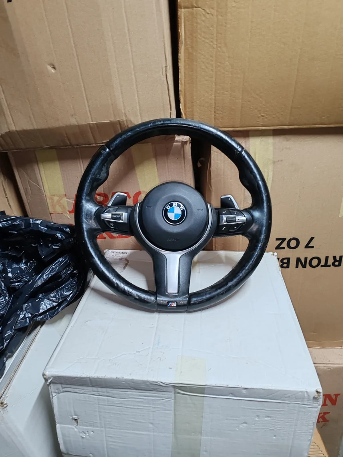 Volan BMW X5 F15 — BMW X5 F15 (fotografija 1 od 2)
