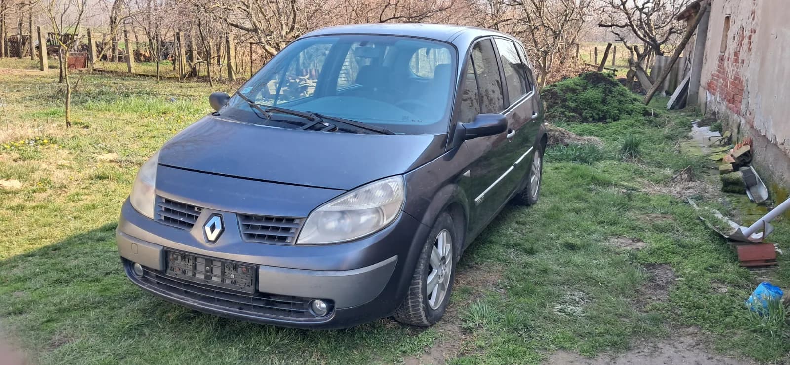 Renaut scenic 2 1.9 dci 88 kw — vozilo za delove