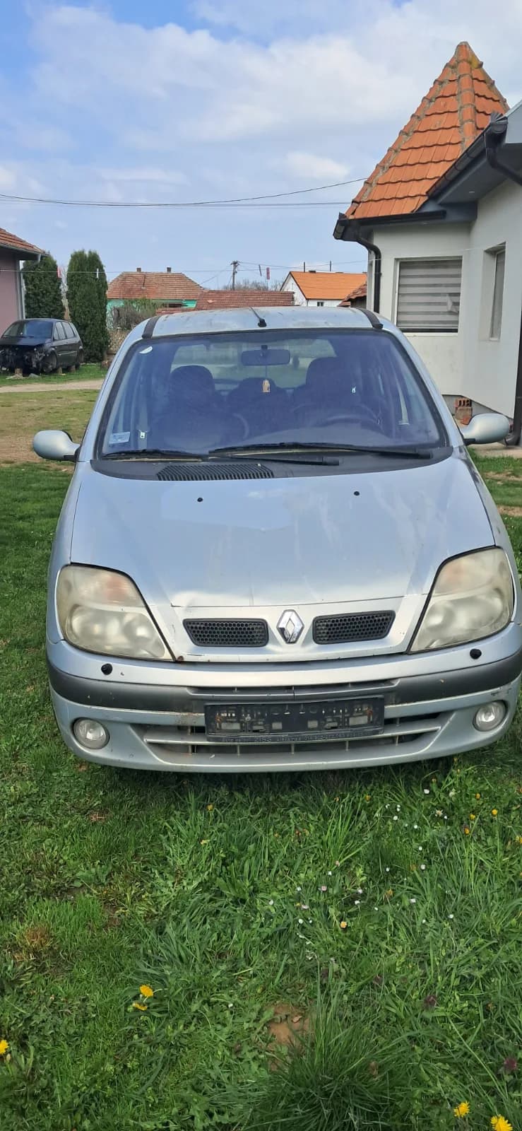 Renault scenic 1 1.9 dci 75 kw — vozilo za delove